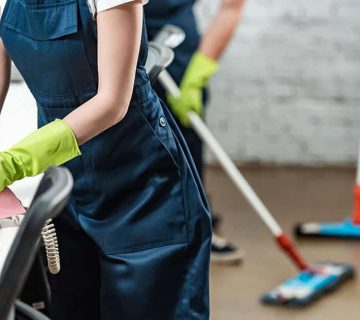 عمال نظافة 8 ساعات