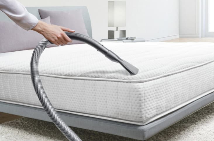 غسيل وتعقيم المراتب