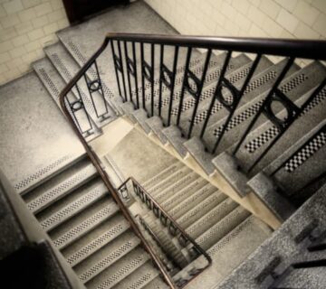 نظافة سلم العمارة