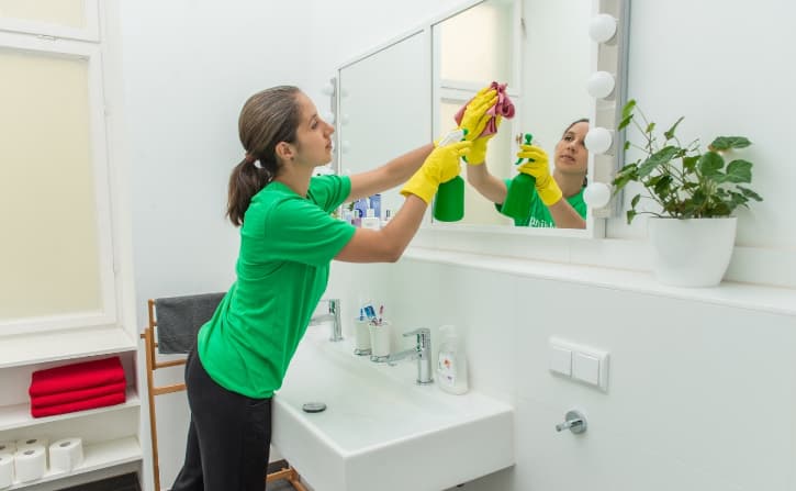 افضل شركة خدمات تنظيف بالساعه